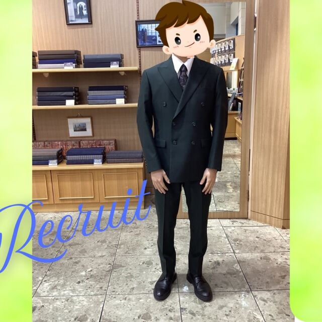 【入社式ダブルスーツ】
グッドヒル湖山店の小松です。
#goodhill_staff_komatsu
#goodhill_koyama

入社式用に緑色のダブルスーツのお仕立てを頂きました。
あっという間に、1ヶ月たちましたね。😊
新生活は慣れましたでしょうか？
これからの活躍にご期待してます。

———————————
◆グッドヒルSHOP
@goodhill_shops
https://goodhill.shop/
SHOPサイトへは、Googleで「グッドヒル ショップ」と検索
年中無休
営業時間 10:00-19:00
各店舗駐車場有

鳥取店(鳥取駅から徒歩5分)
〒680-0845 鳥取県鳥取市富安2丁目136 新日本海新聞社本社ビル1F
TEL:0857-29-2880

湖山店(湖山駅から徒歩5分)
〒680-0942 鳥取県鳥取市湖山町東5丁目121
TEL:0857-28-7611

米子店(米子駅よりバス10分)
 〒683-0802 鳥取県米子市東福原2丁目1-1ホテルわこう 1F
TEL:0859-34-2929

#スーツ　#suits 
#オーダーメイドスーツ
#オーダースーツ
#メンズコーデ
#メンズファッション
#セットアップ
#スーツコーデ
#ビジネススーツ
#オーダーメイド
#スーツスタイル
#ビジカジ
#ビジネスカジュアル  #ジャケット　
#レディーススーツ 
#レディーススーツコーデ #オーダーレディース
#鳥取スーツ
#山陰スーツ
#スーツの着こなし　#おしゃれスーツ　
#スーツ好きな人と繋がりたい 
#緑　#グリーンスーツ　
#オーダーメイドスーツ　はグッドヒルで✨

#入社  #就活　#新社会人  応援します📣✨